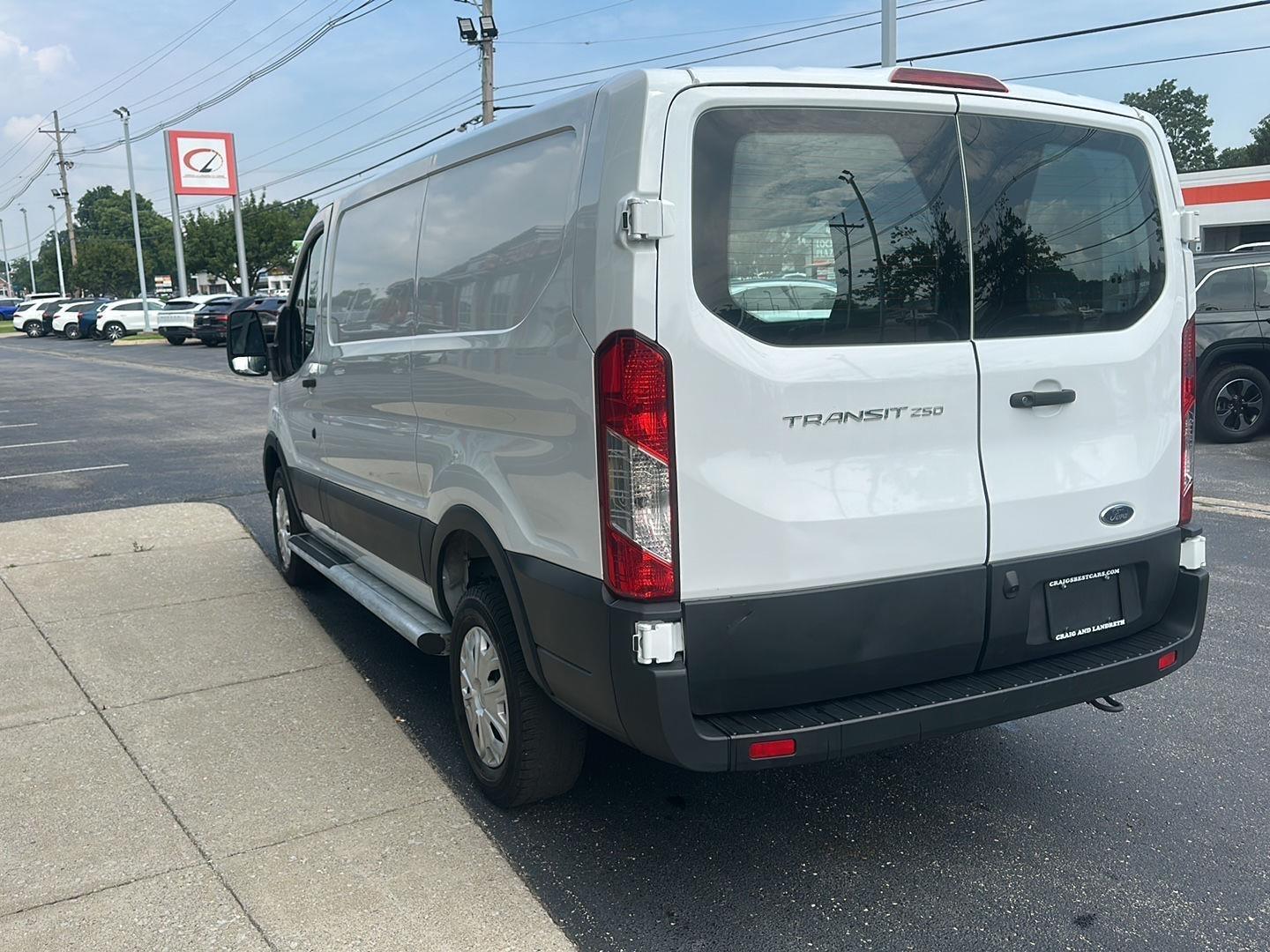 Ford Transit 250 Van 2025