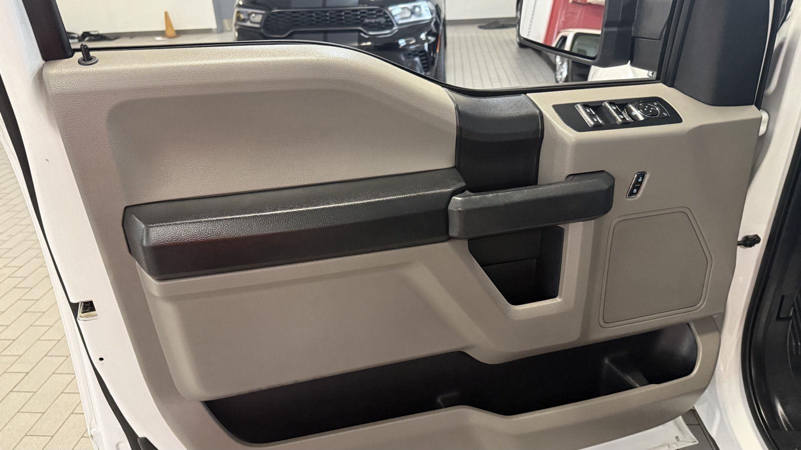 Ford F-150 XL SuperCab 8-ft. 2WD 2018