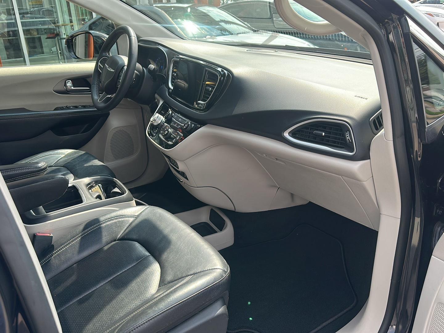 Chrysler Pacifica Touring-L 2022