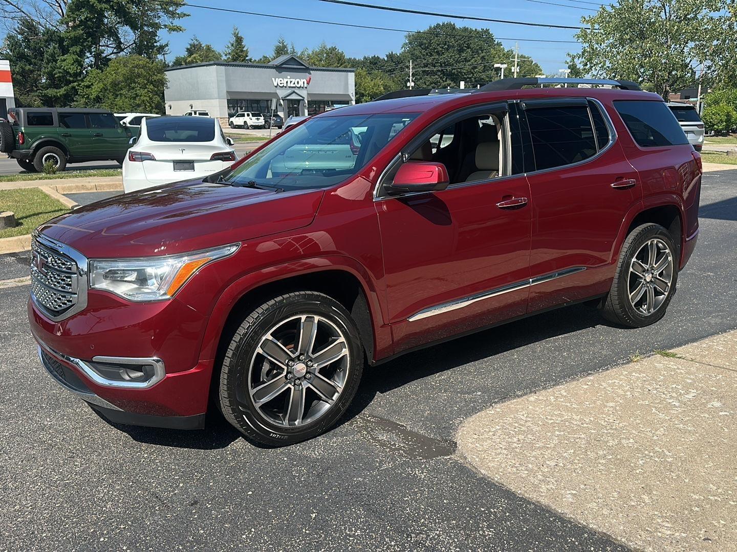 GMC Acadia Denali AWD 2017