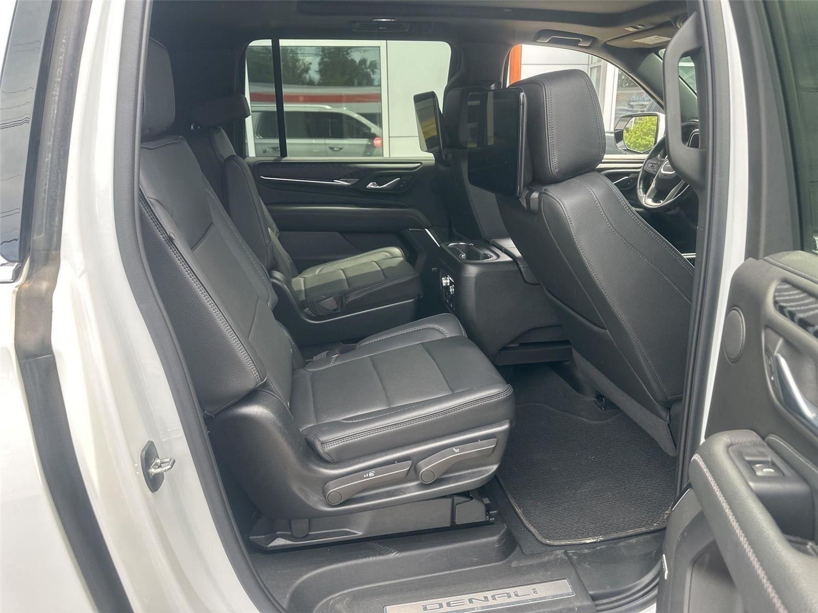 GMC Yukon XL Denali 4WD 2023