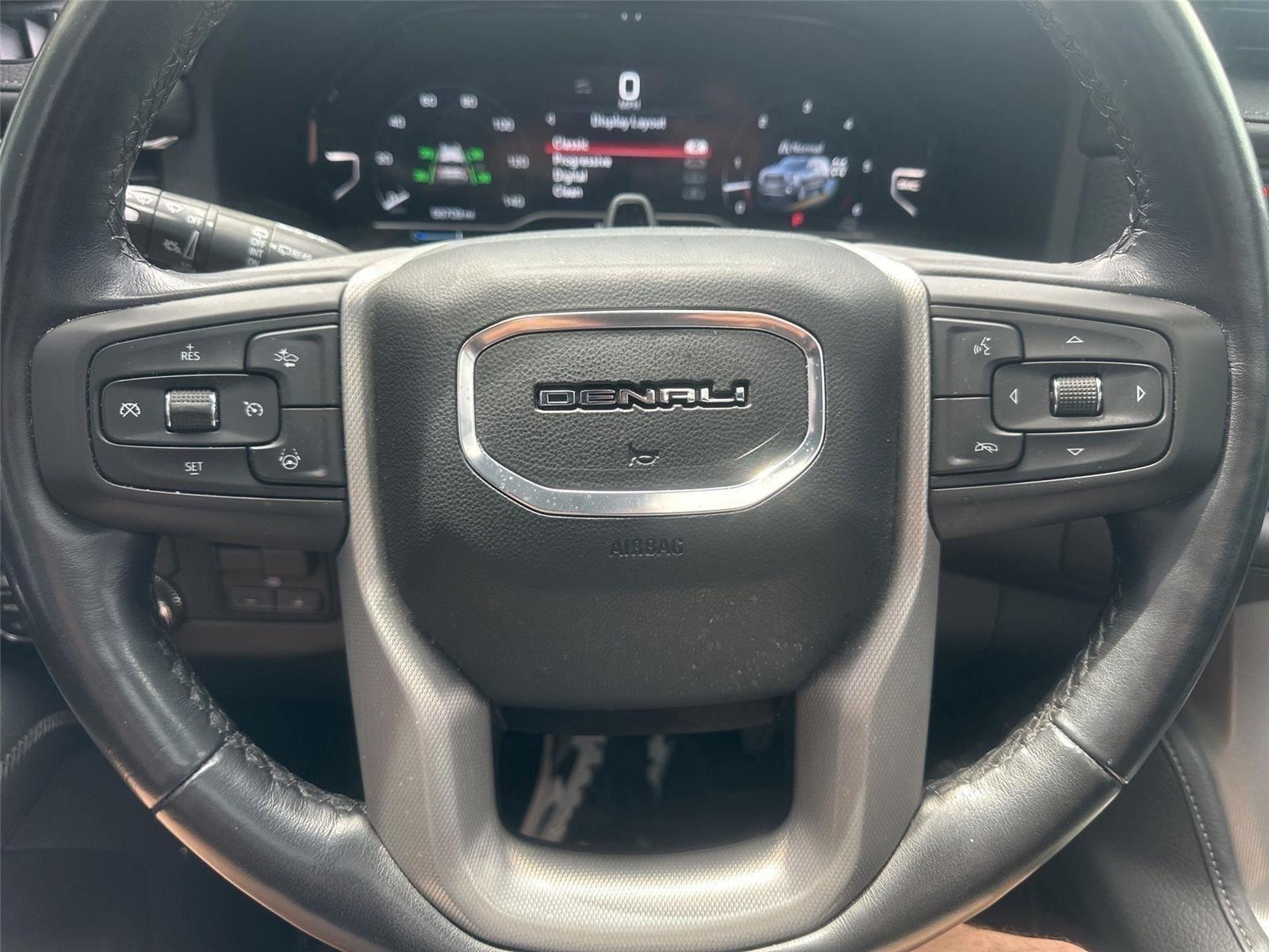 GMC Yukon XL Denali 4WD 2023