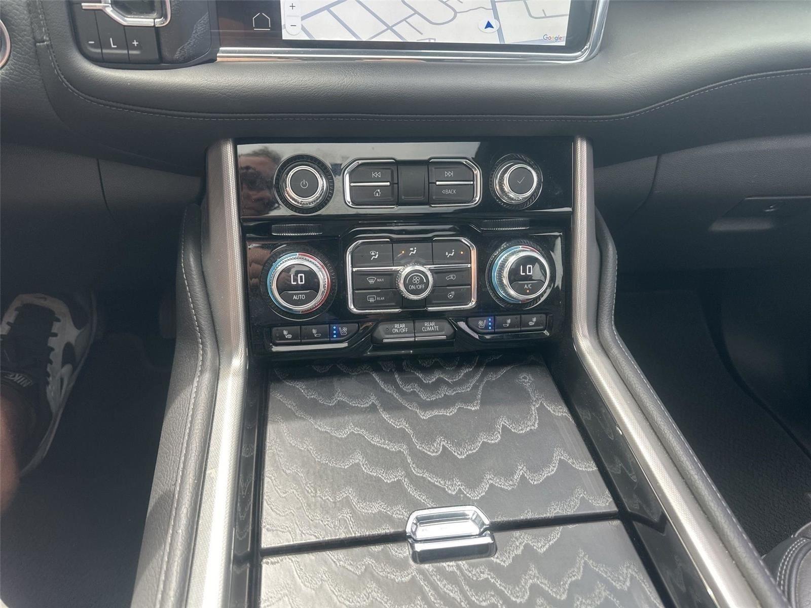 GMC Yukon XL Denali 4WD 2023