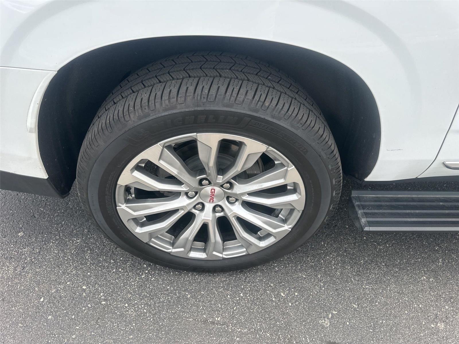 GMC Yukon XL Denali 4WD 2023