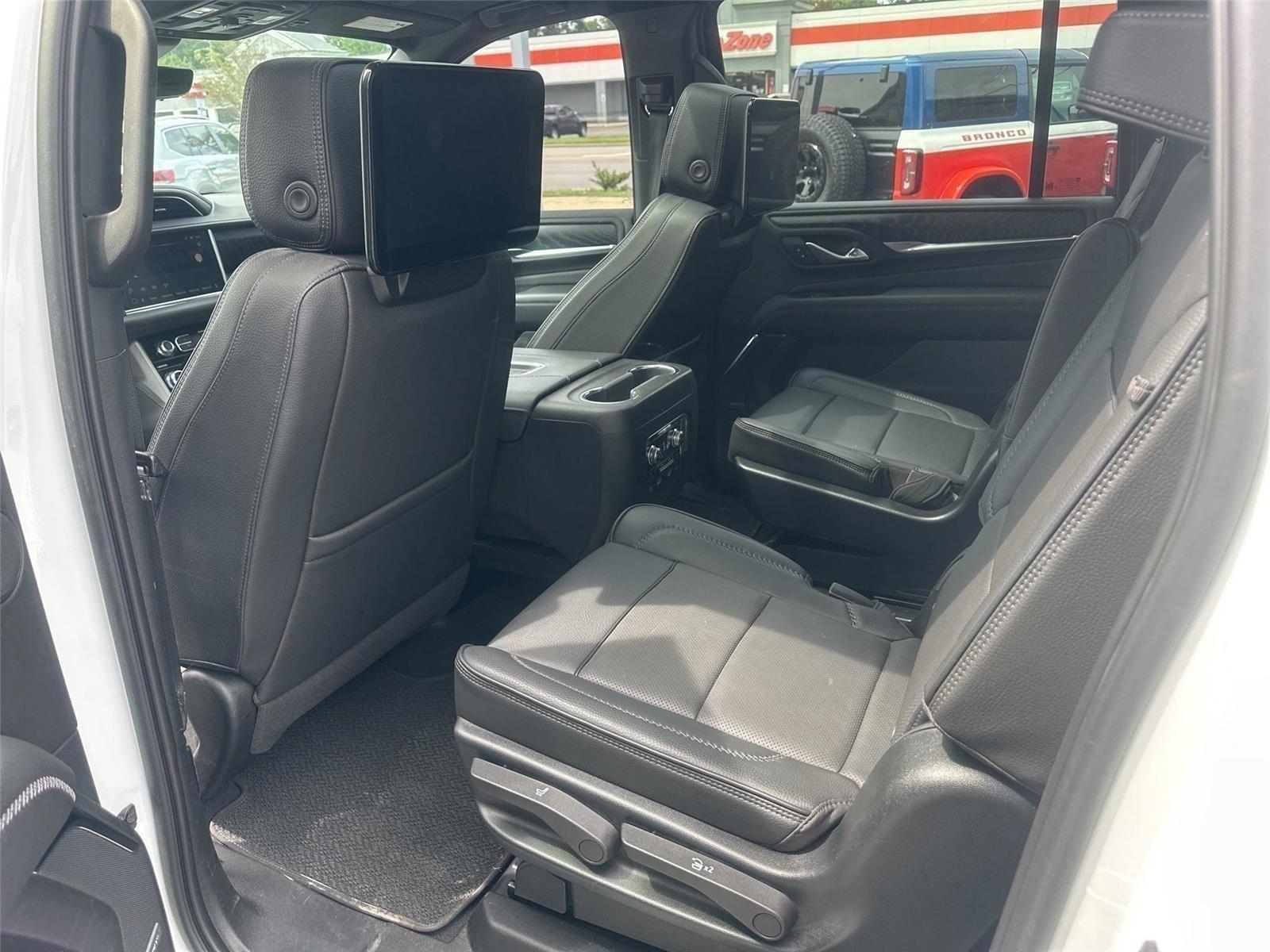 GMC Yukon XL Denali 4WD 2023