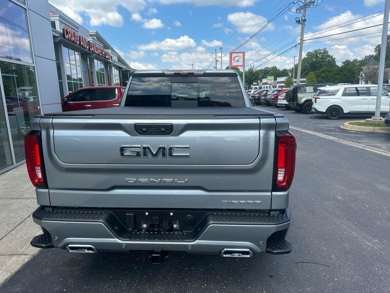GMC Sierra 1500 Denali Ultimate Crew Cab 4WD 2025