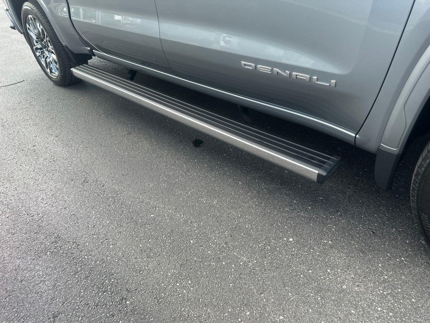 GMC Sierra 1500 Denali Ultimate Crew Cab 4WD 2025