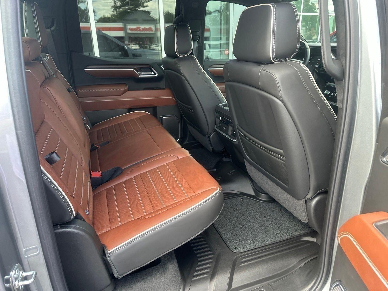 GMC Sierra 1500 Denali Ultimate Crew Cab 4WD 2025
