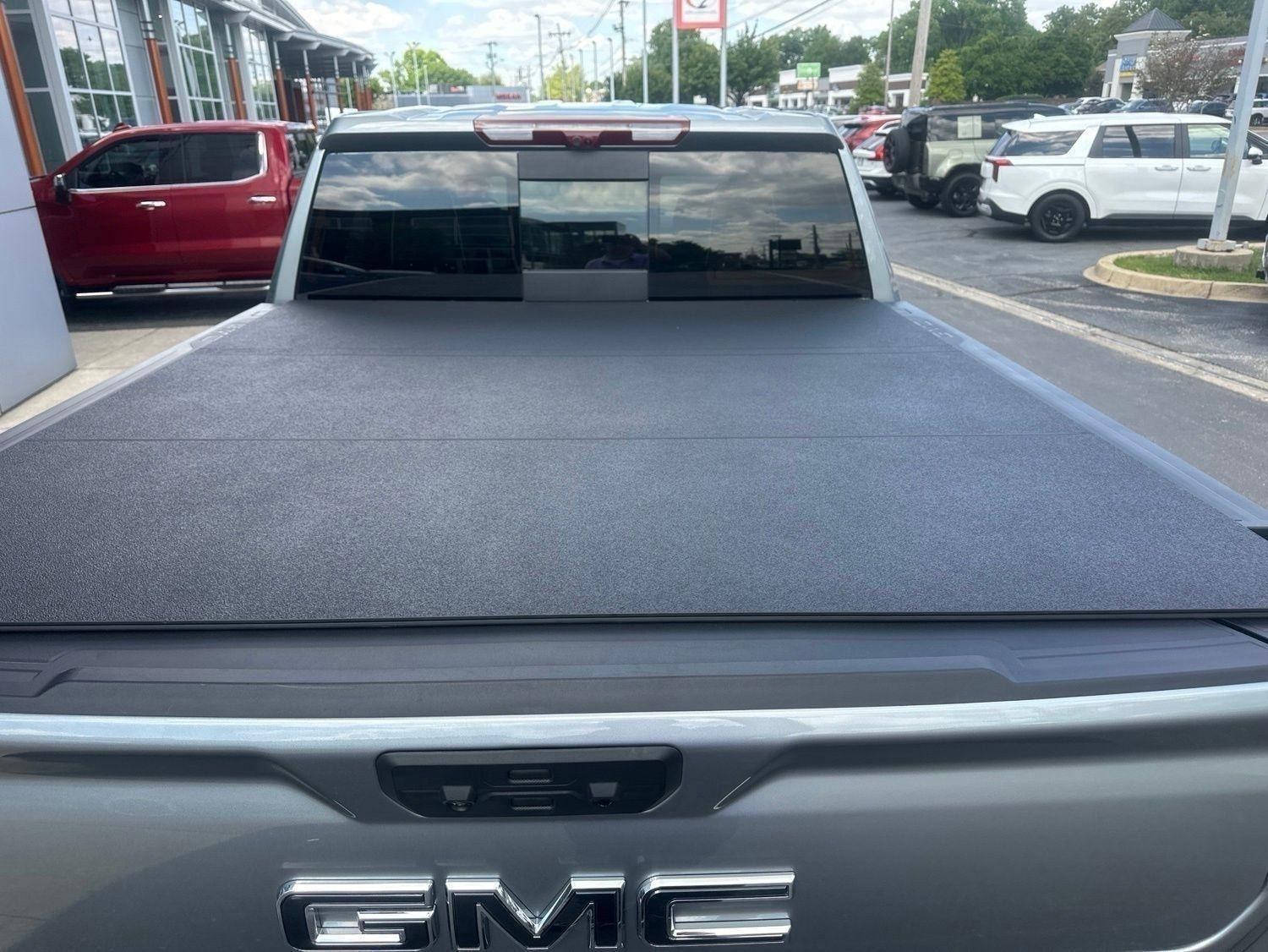 GMC Sierra 1500 Denali Ultimate Crew Cab 4WD 2025