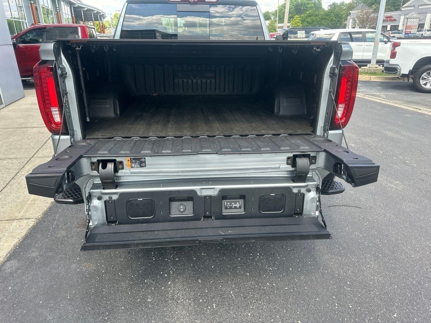 GMC Sierra 1500 Denali Ultimate Crew Cab 4WD 2025