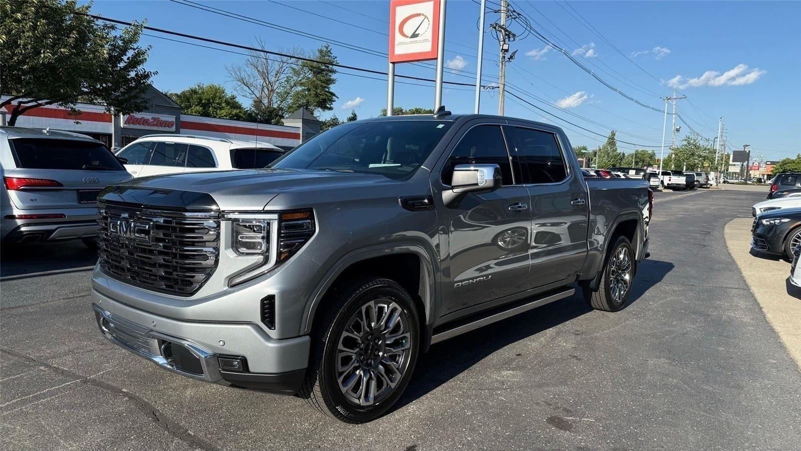 GMC Sierra 1500 Denali Ultimate Crew Cab 4WD 2025
