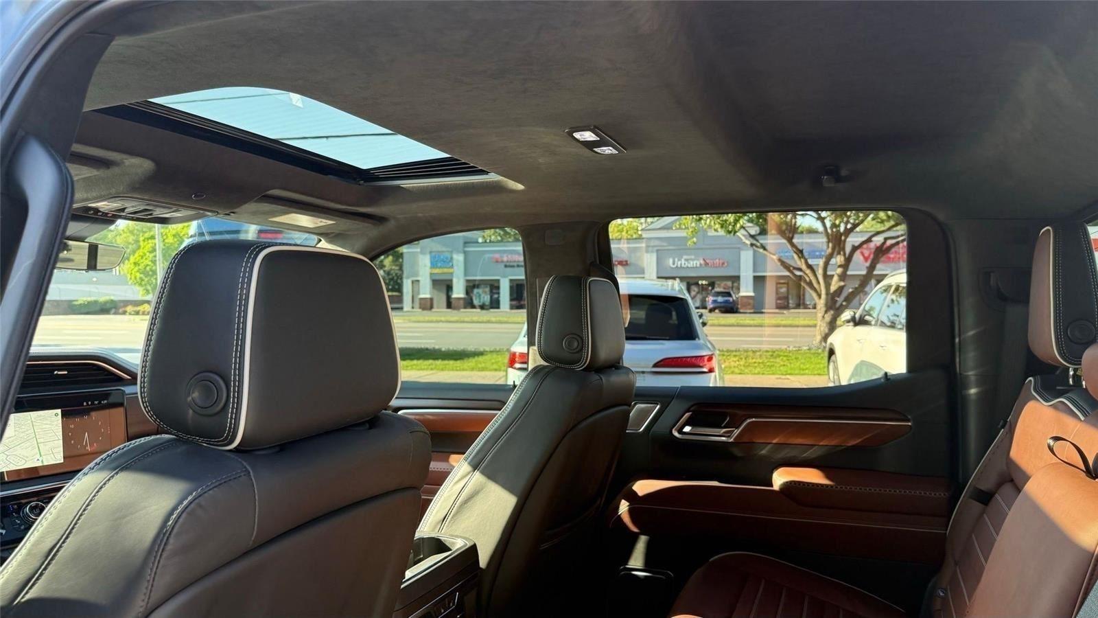GMC Sierra 1500 Denali Ultimate Crew Cab 4WD 2025