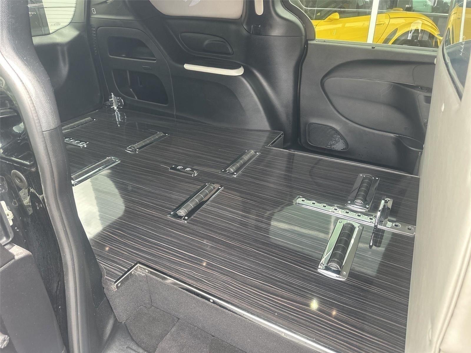 Chrysler Pacifica Touring 2022
