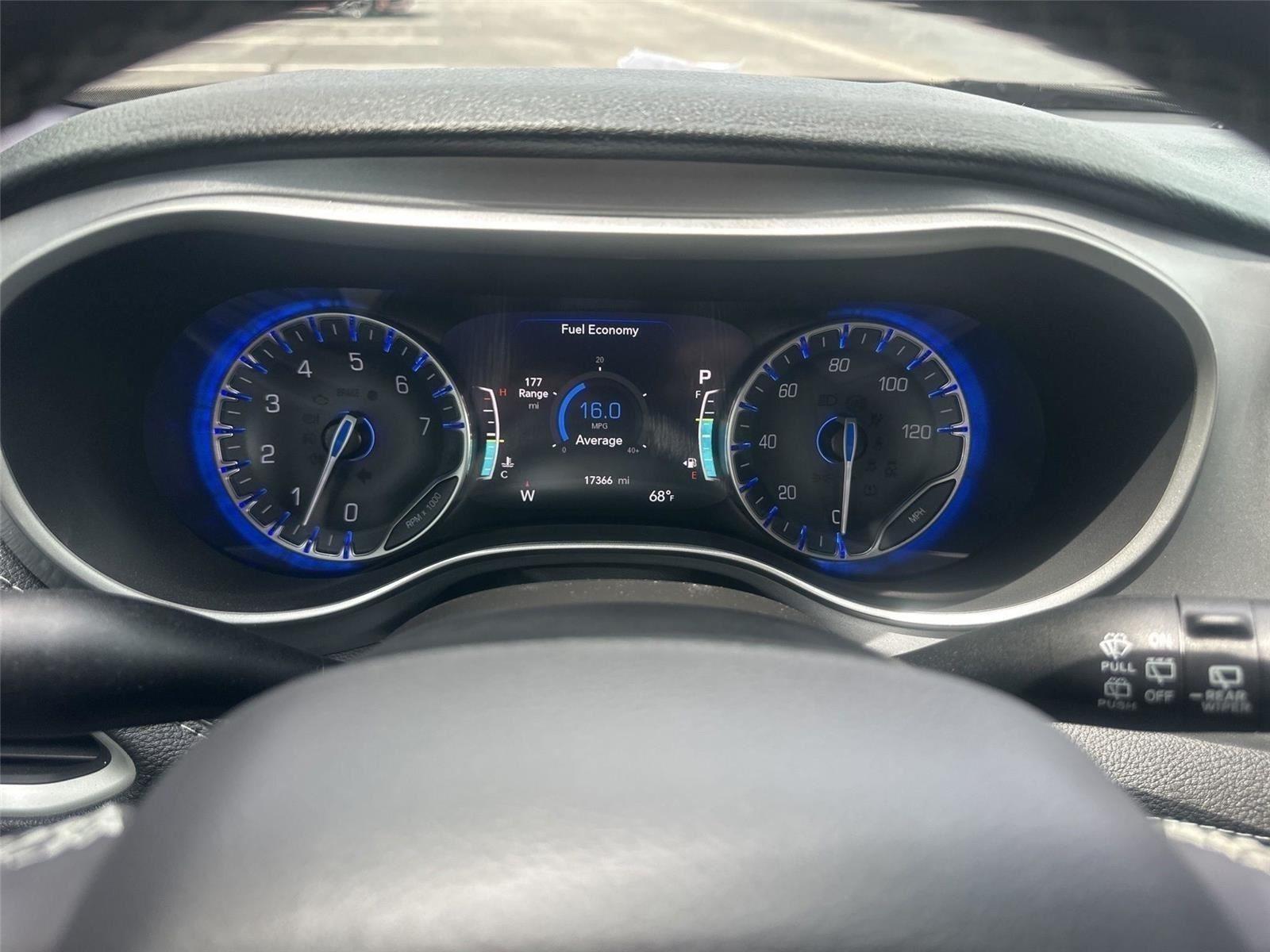 Chrysler Pacifica Touring 2022
