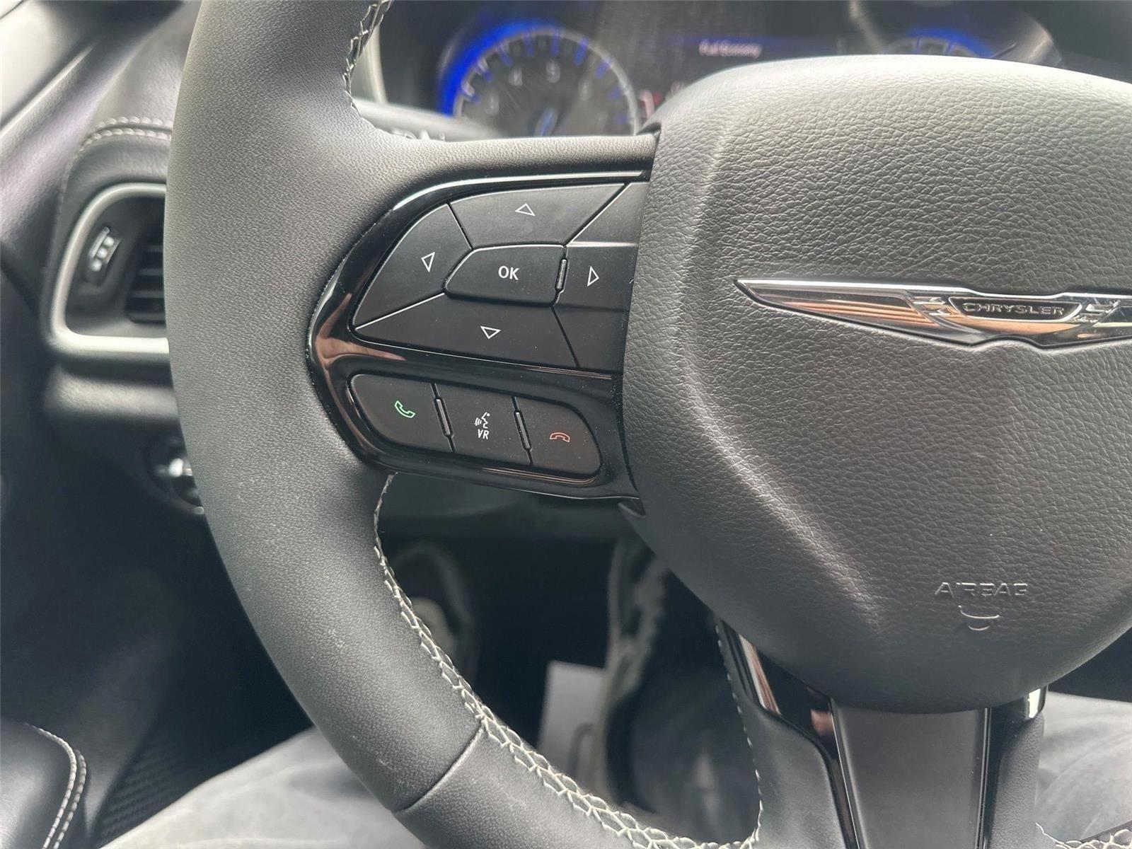 Chrysler Pacifica Touring 2022