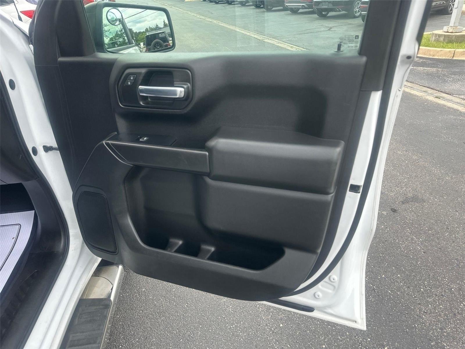 Chevrolet Silverado 1500 Custom Crew Cab Long Box 4WD 2019
