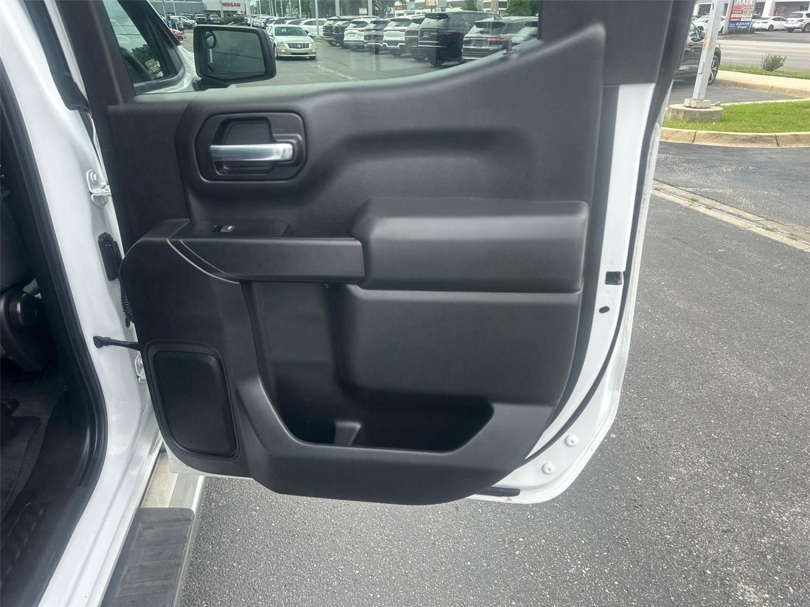 Chevrolet Silverado 1500 Custom Crew Cab Long Box 4WD 2019