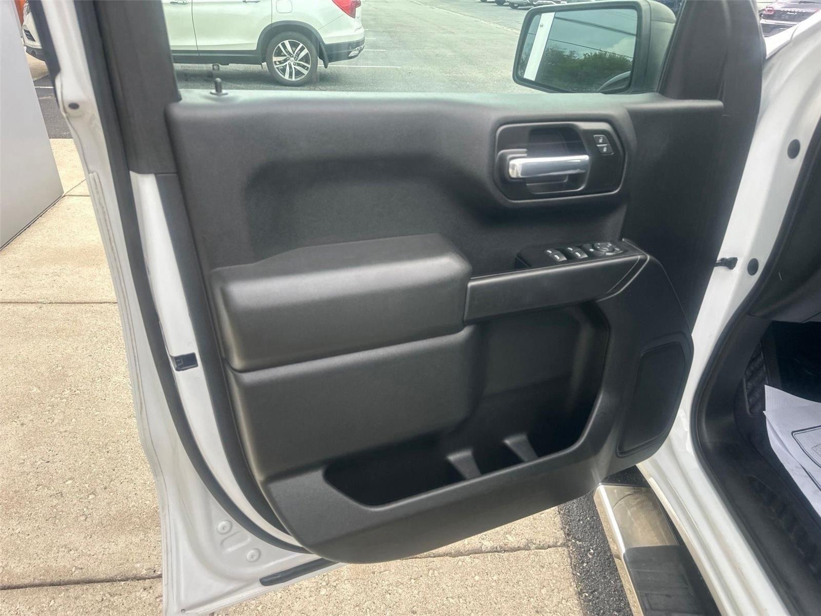 Chevrolet Silverado 1500 Custom Crew Cab Long Box 4WD 2019
