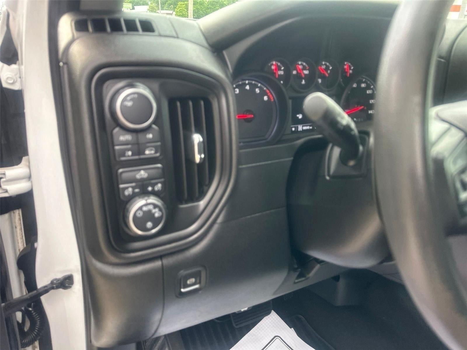 Chevrolet Silverado 1500 Custom Crew Cab Long Box 4WD 2019