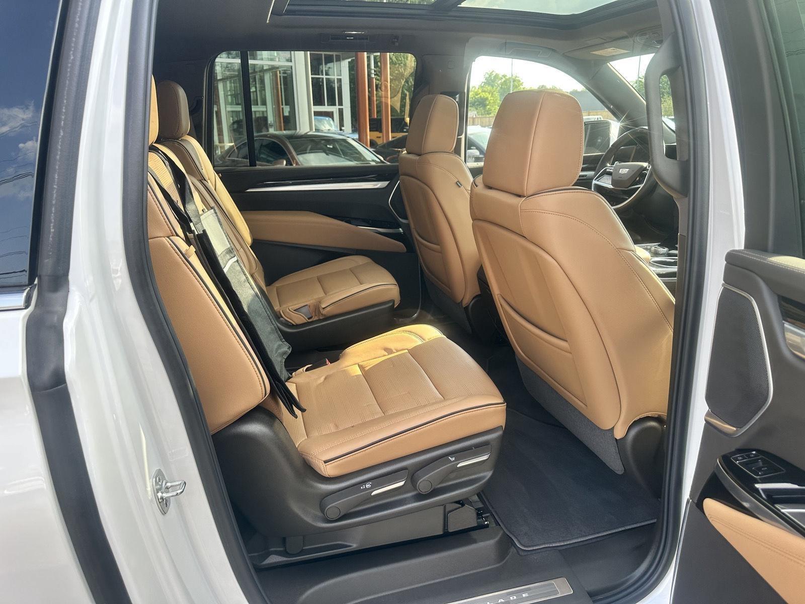 Cadillac Escalade ESV Premium Luxury AWD 2025