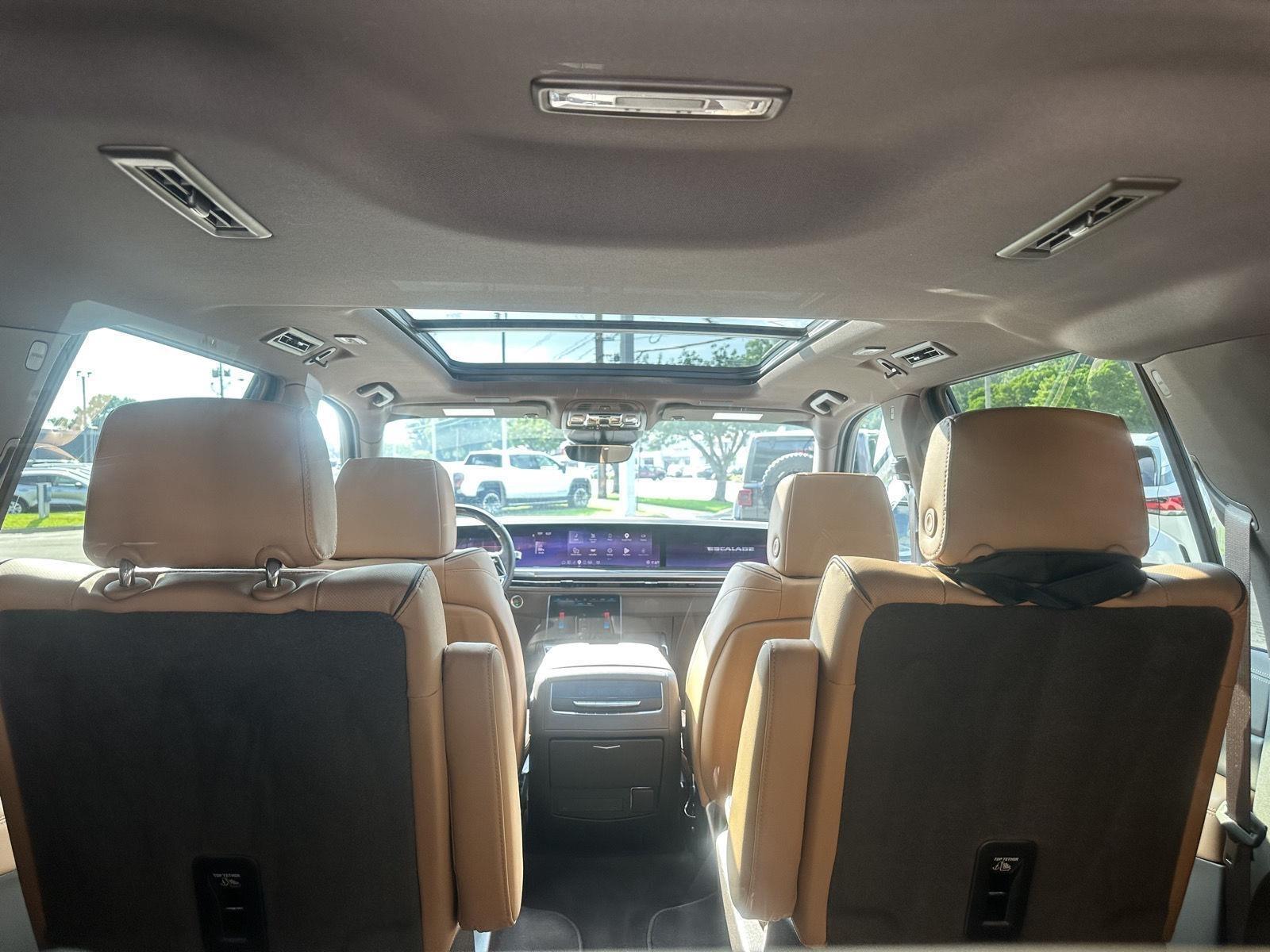 Cadillac Escalade ESV Premium Luxury AWD 2025