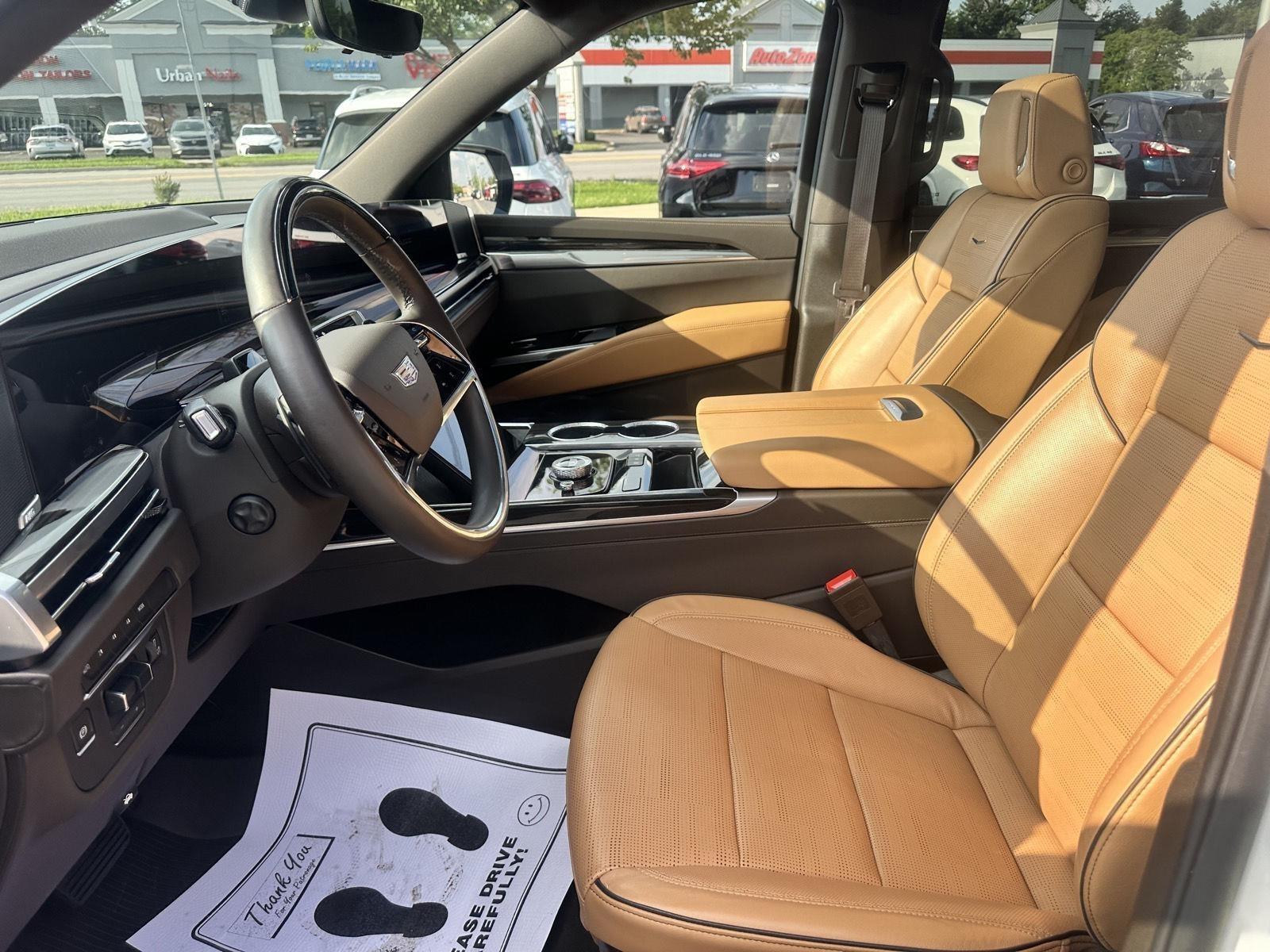 Cadillac Escalade ESV Premium Luxury AWD 2025