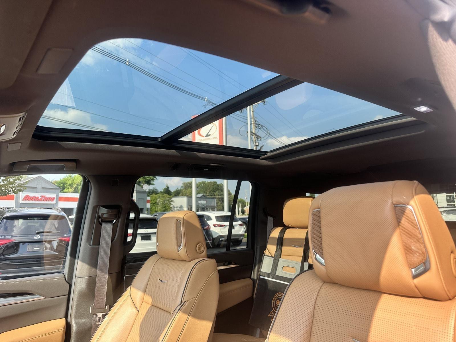 Cadillac Escalade ESV Premium Luxury AWD 2025