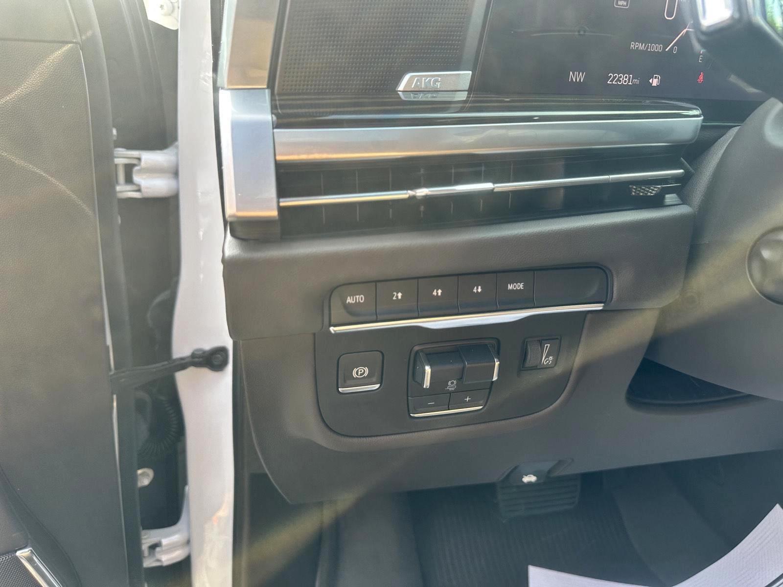 Cadillac Escalade ESV Premium Luxury AWD 2025