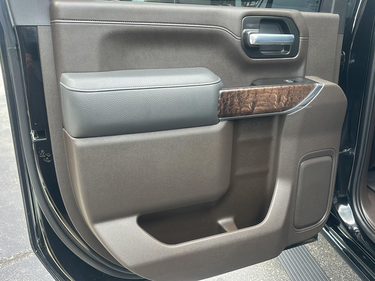 GMC Sierra 3500HD Denali Crew Cab 4WD 2020