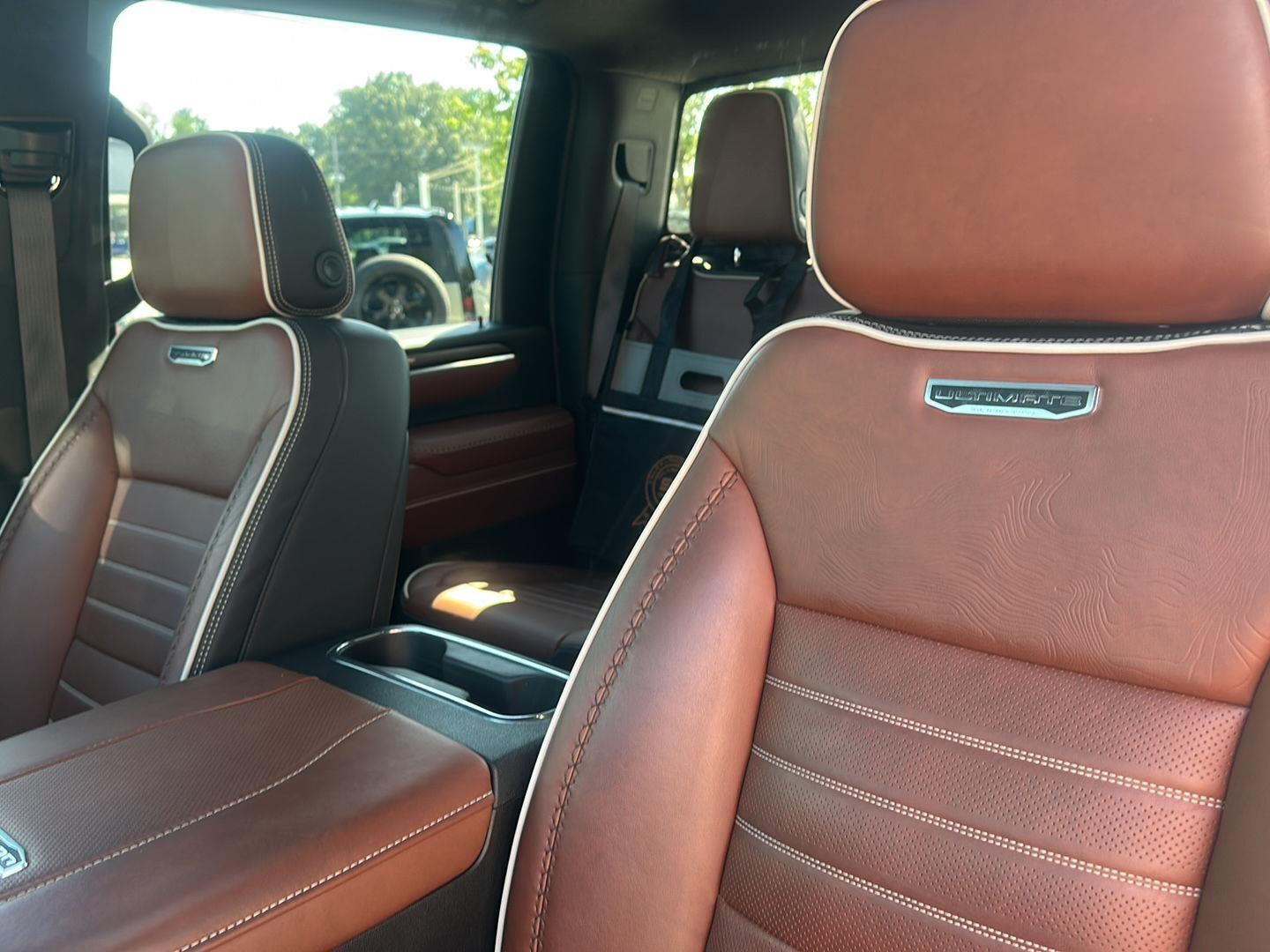 GMC Sierra 3500HD Denali Ultimate Crew Cab 4WD 2025
