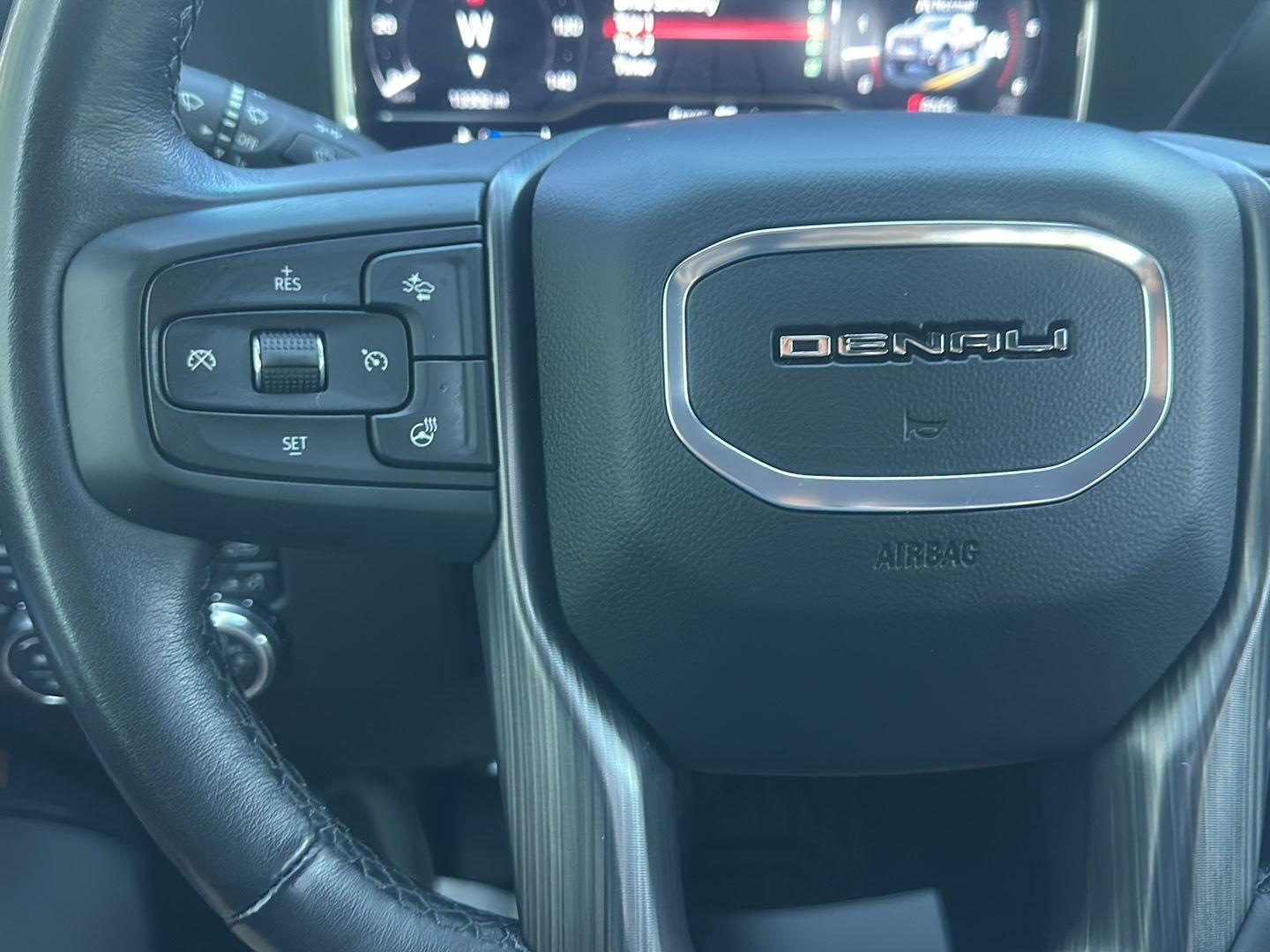GMC Sierra 3500HD Denali Ultimate Crew Cab 4WD 2025