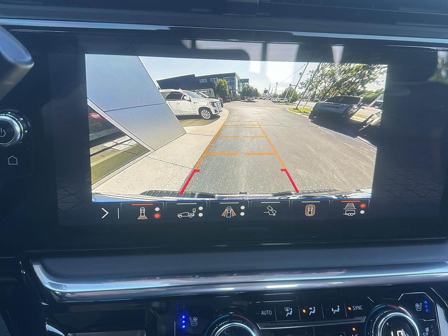 GMC Sierra 3500HD Denali Ultimate Crew Cab 4WD 2025