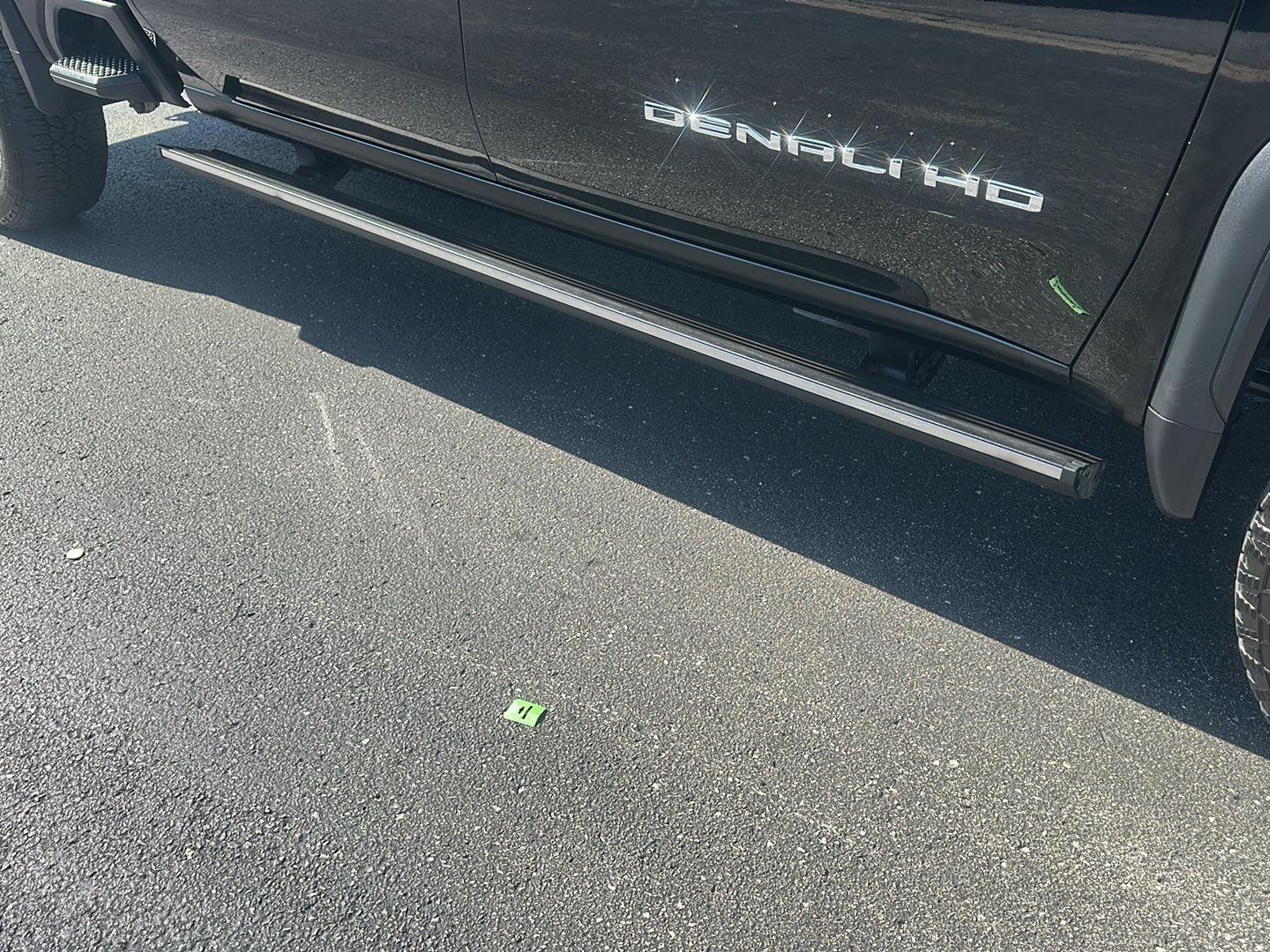 GMC Sierra 3500HD Denali Ultimate Crew Cab 4WD 2025