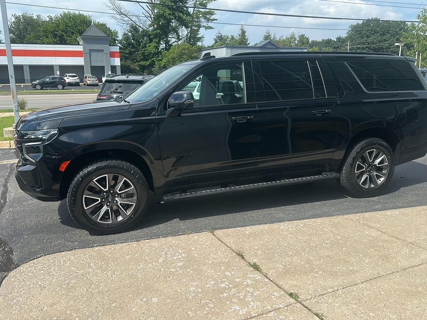 Chevrolet Suburban Z71 2023