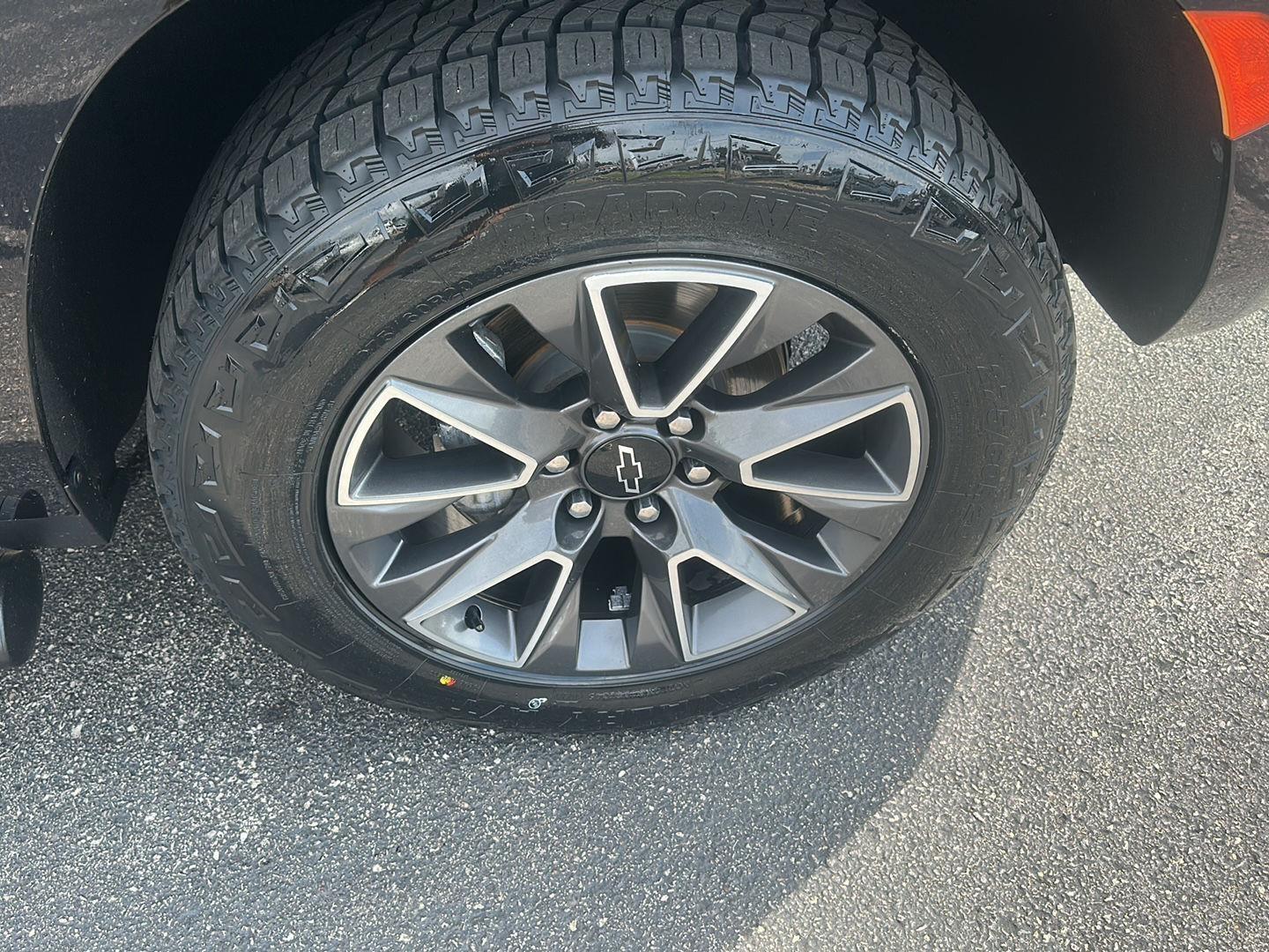 Chevrolet Suburban Z71 2023