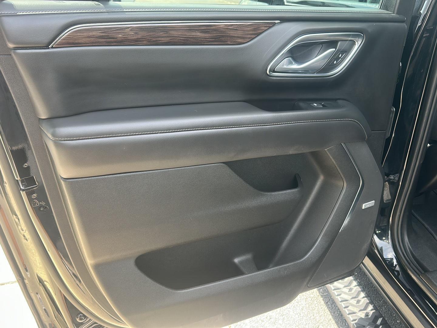 Chevrolet Suburban Z71 2023