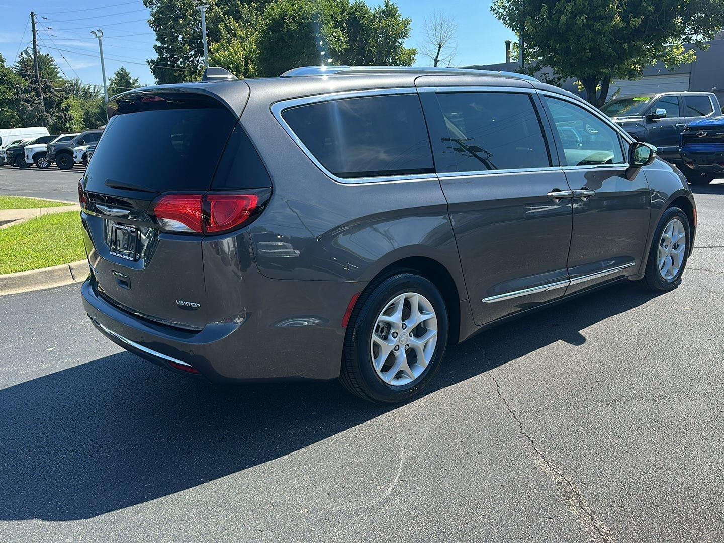 Chrysler Pacifica Limited 2019