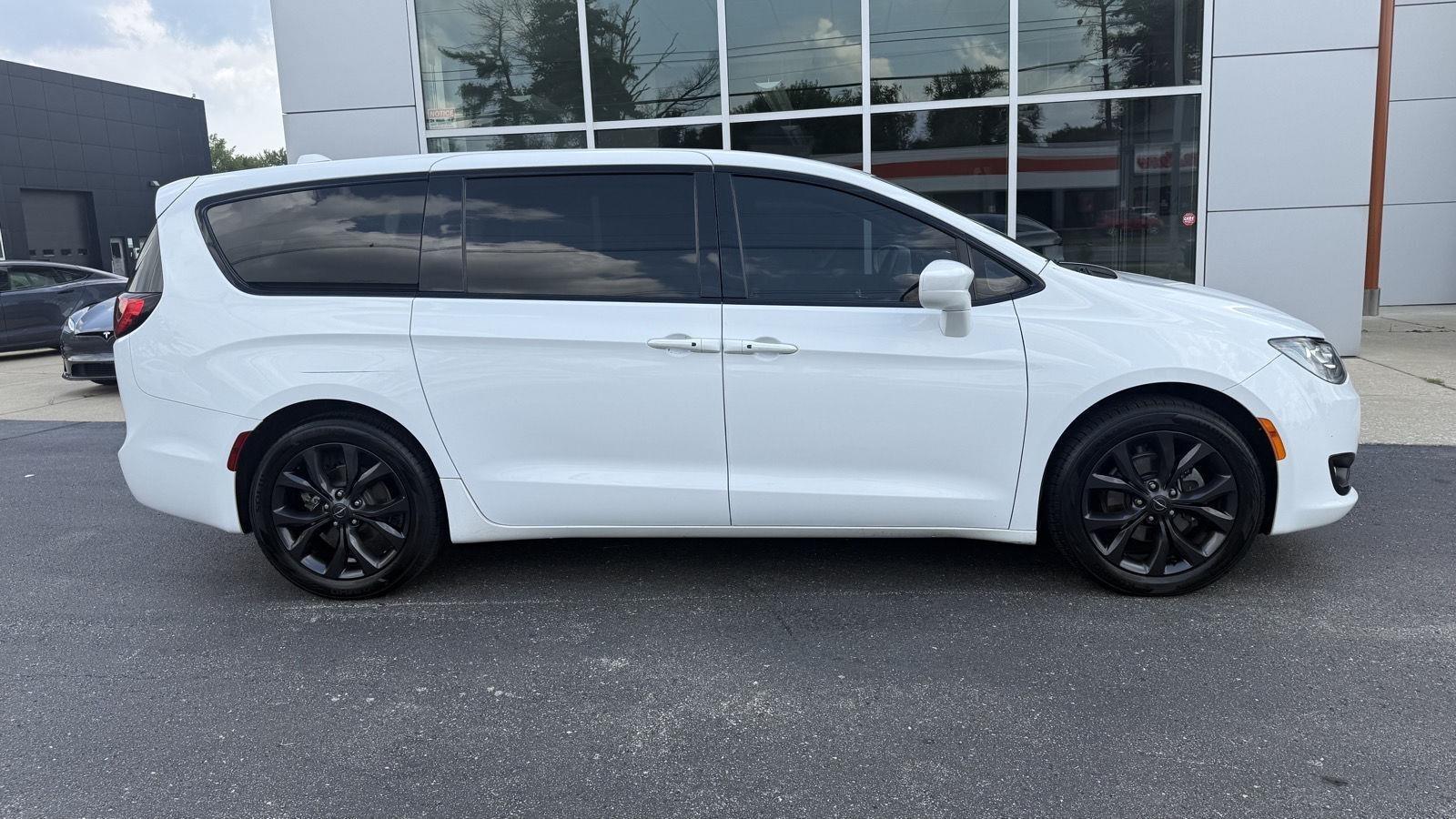 2018 Chrysler Pacifica Touring Plus