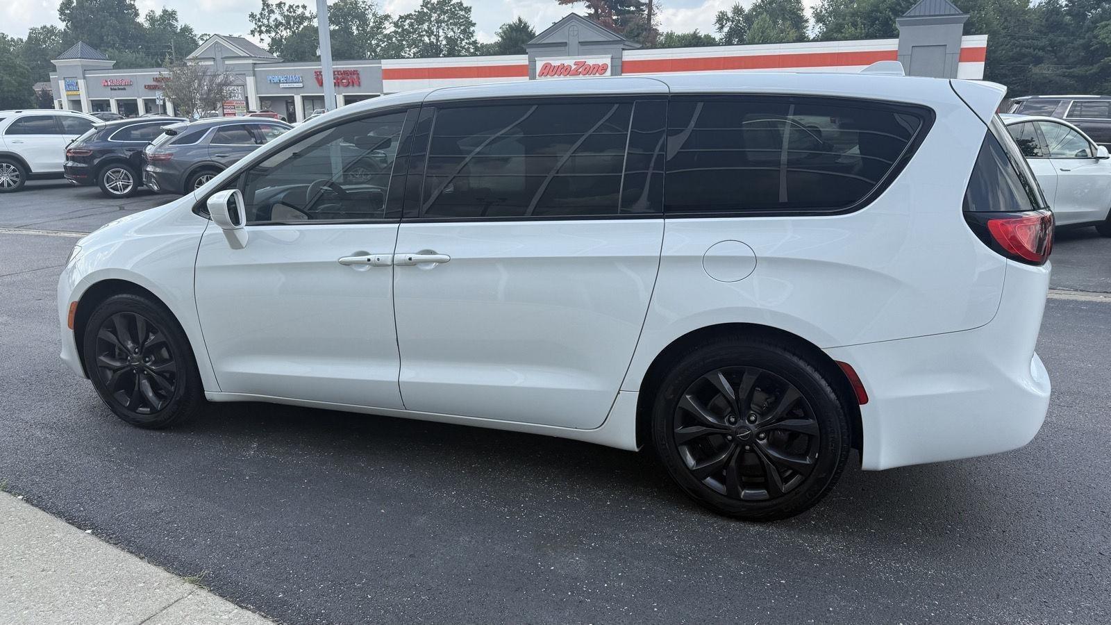 Chrysler Pacifica Touring Plus 2018