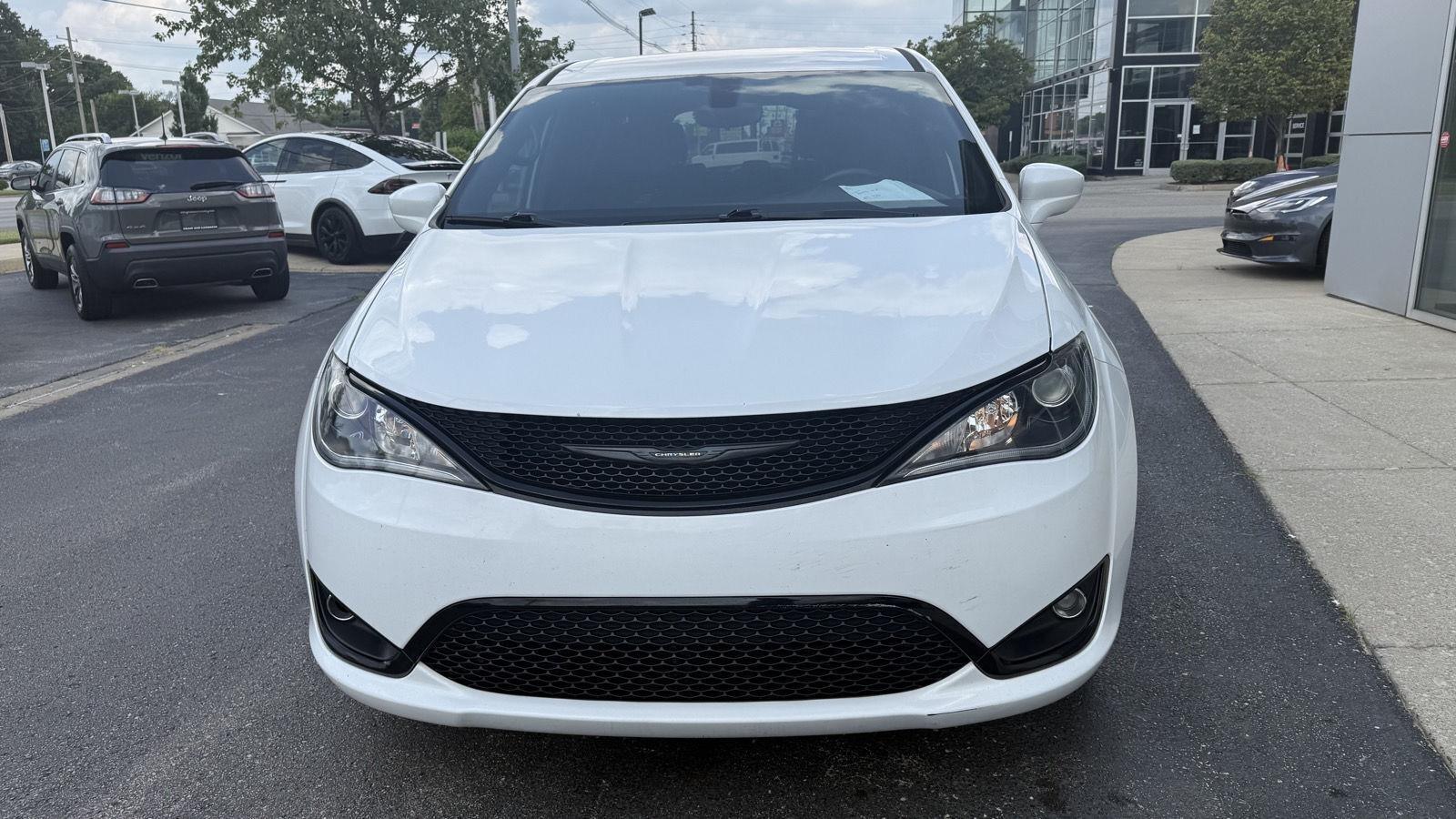 Chrysler Pacifica Touring Plus 2018