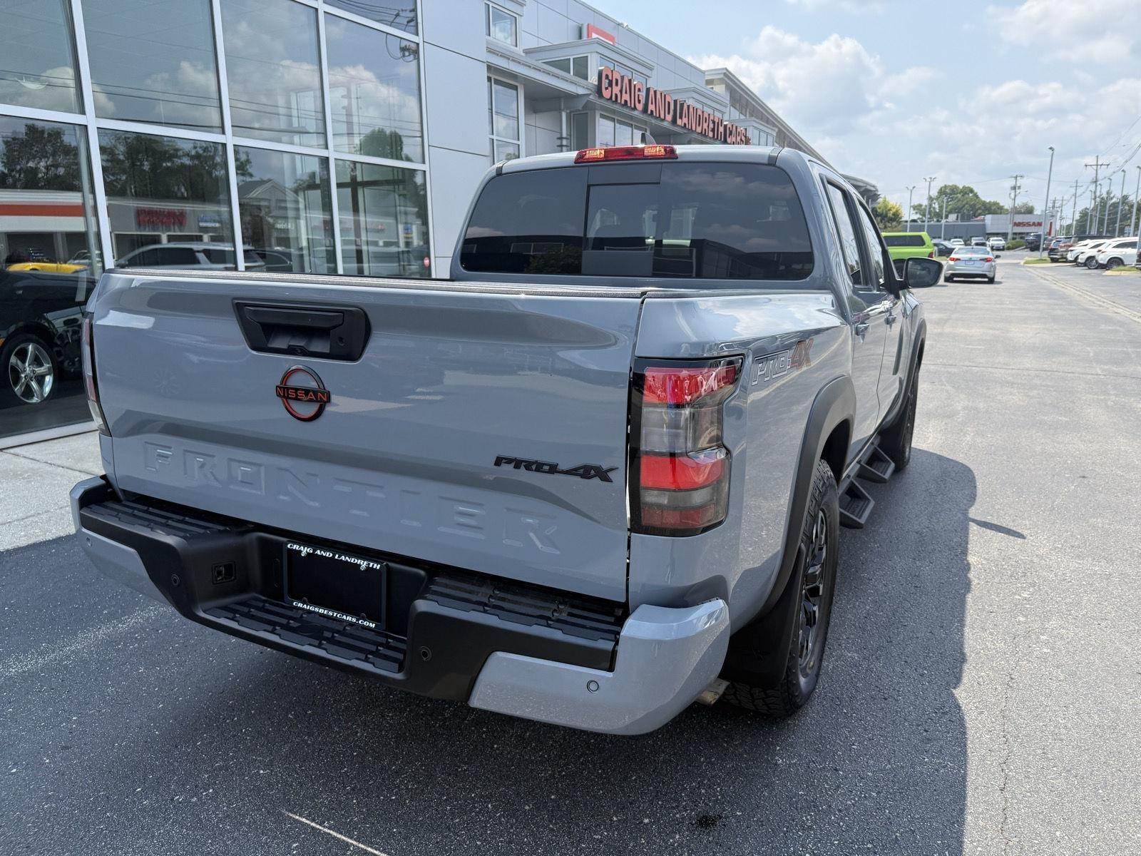 Nissan Frontier PRO-4X Crew Cab 4WD 2024