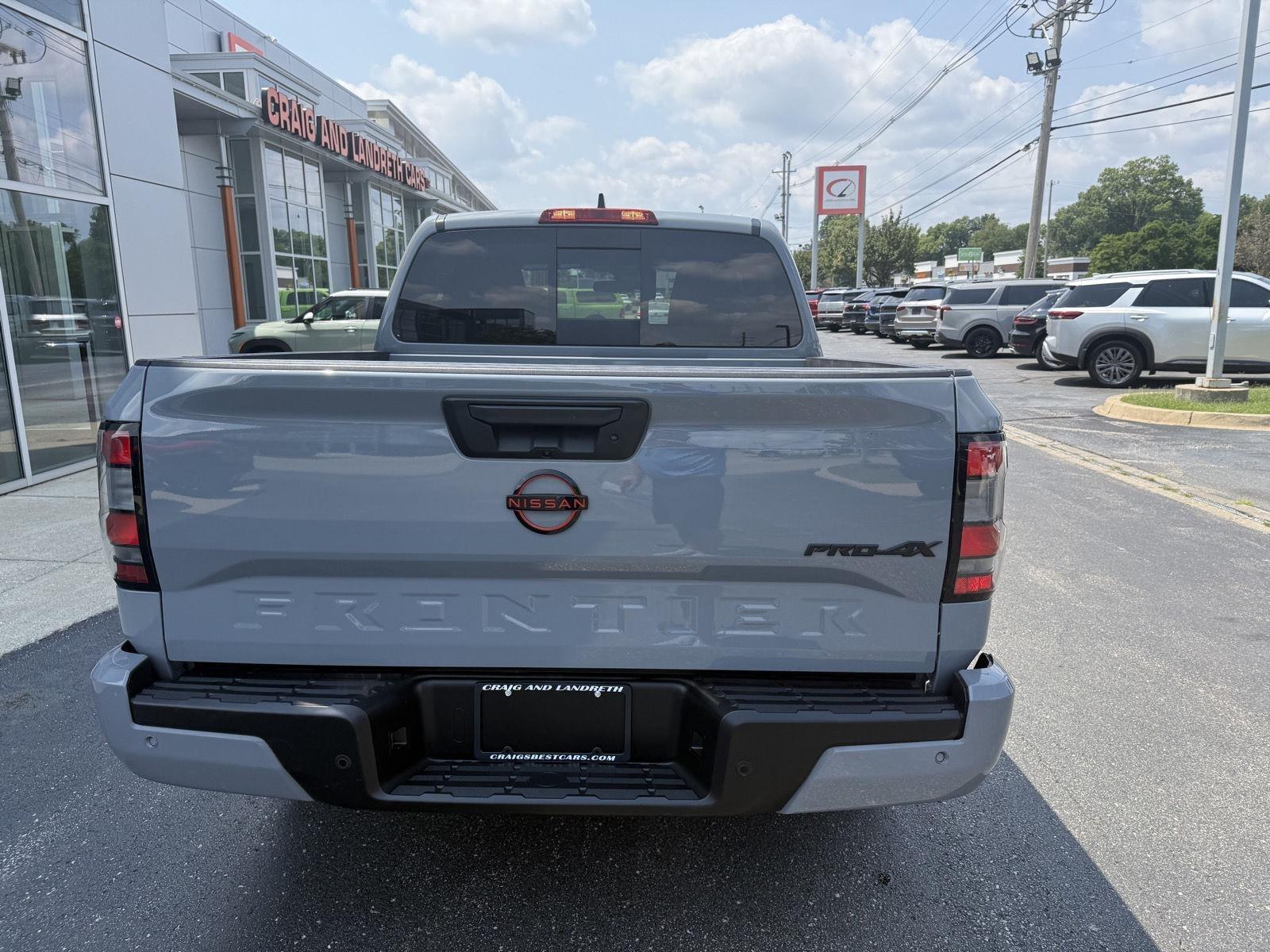 Nissan Frontier PRO-4X Crew Cab 4WD 2024