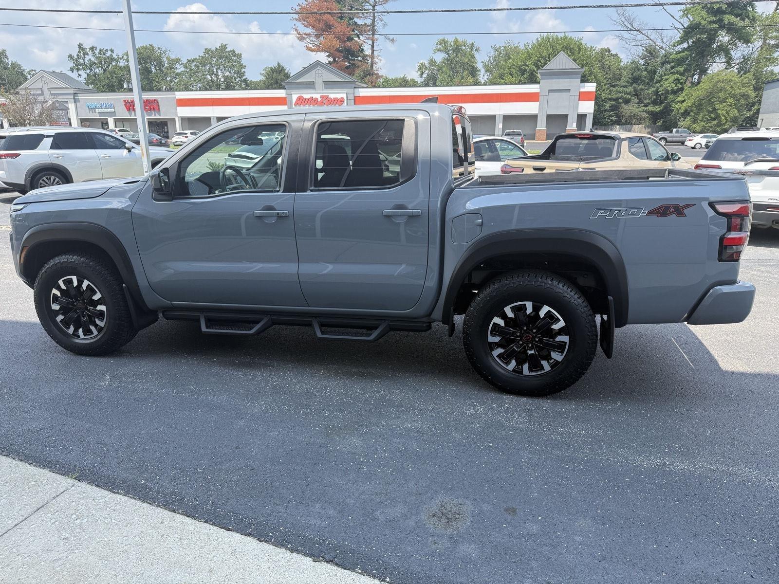 Nissan Frontier PRO-4X Crew Cab 4WD 2024