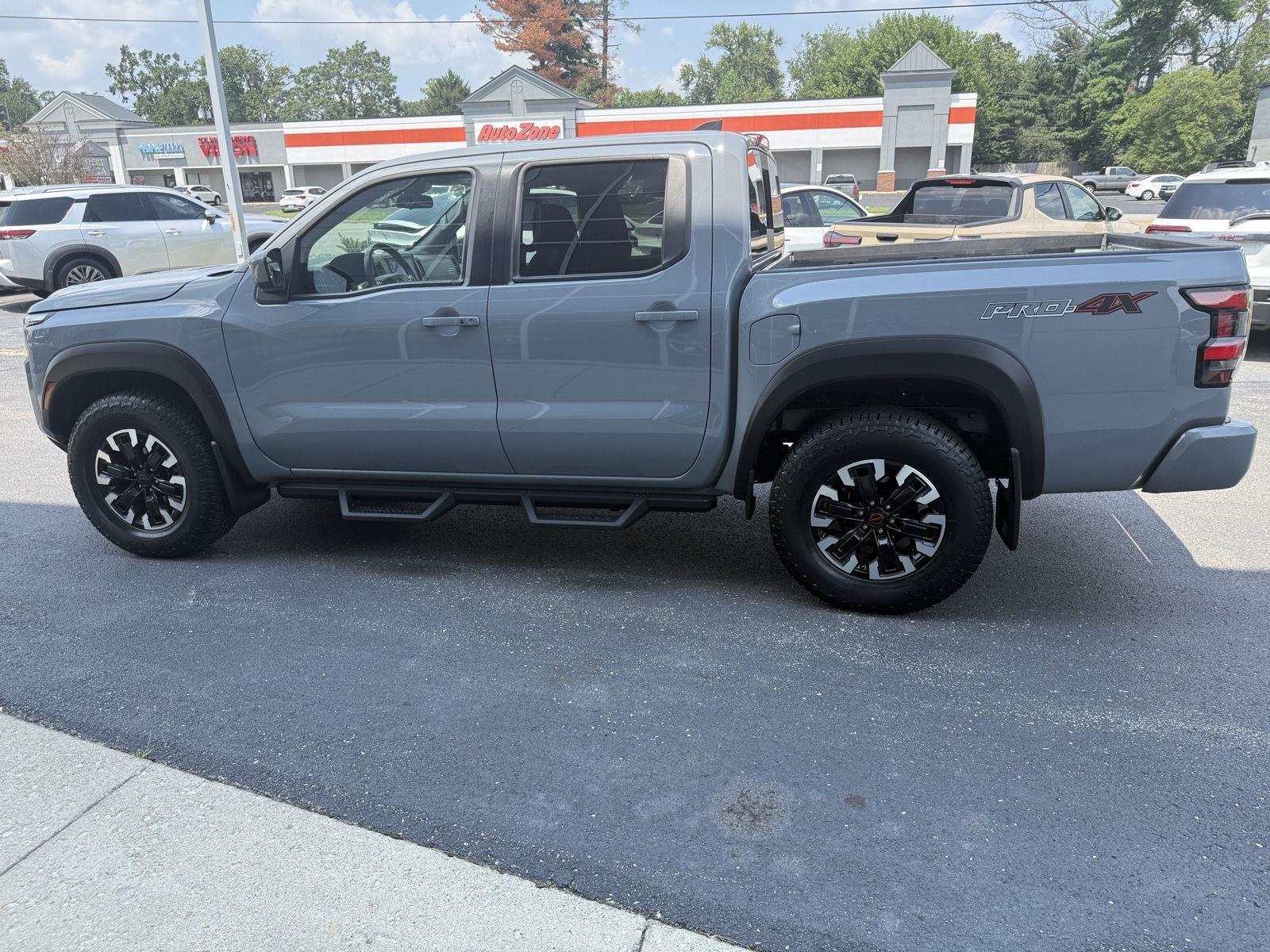 Nissan Frontier PRO-4X Crew Cab 4WD 2024
