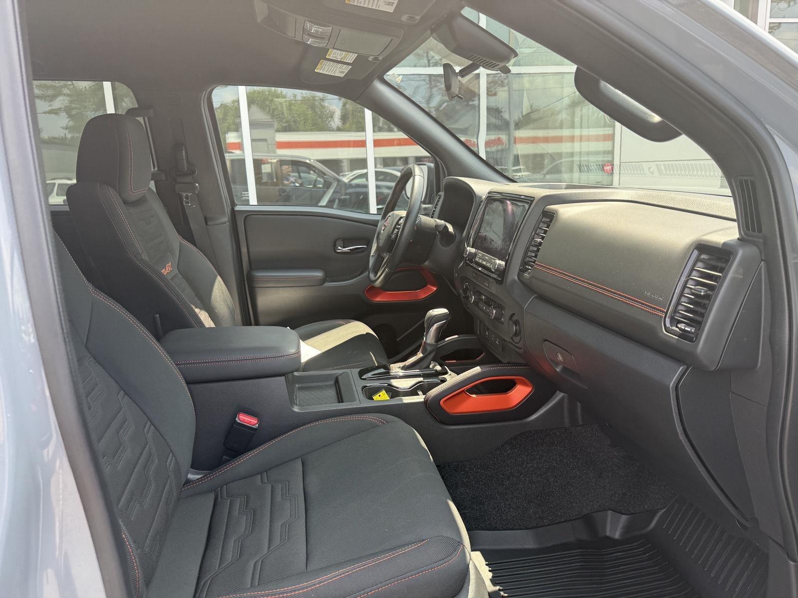 Nissan Frontier PRO-4X Crew Cab 4WD 2024
