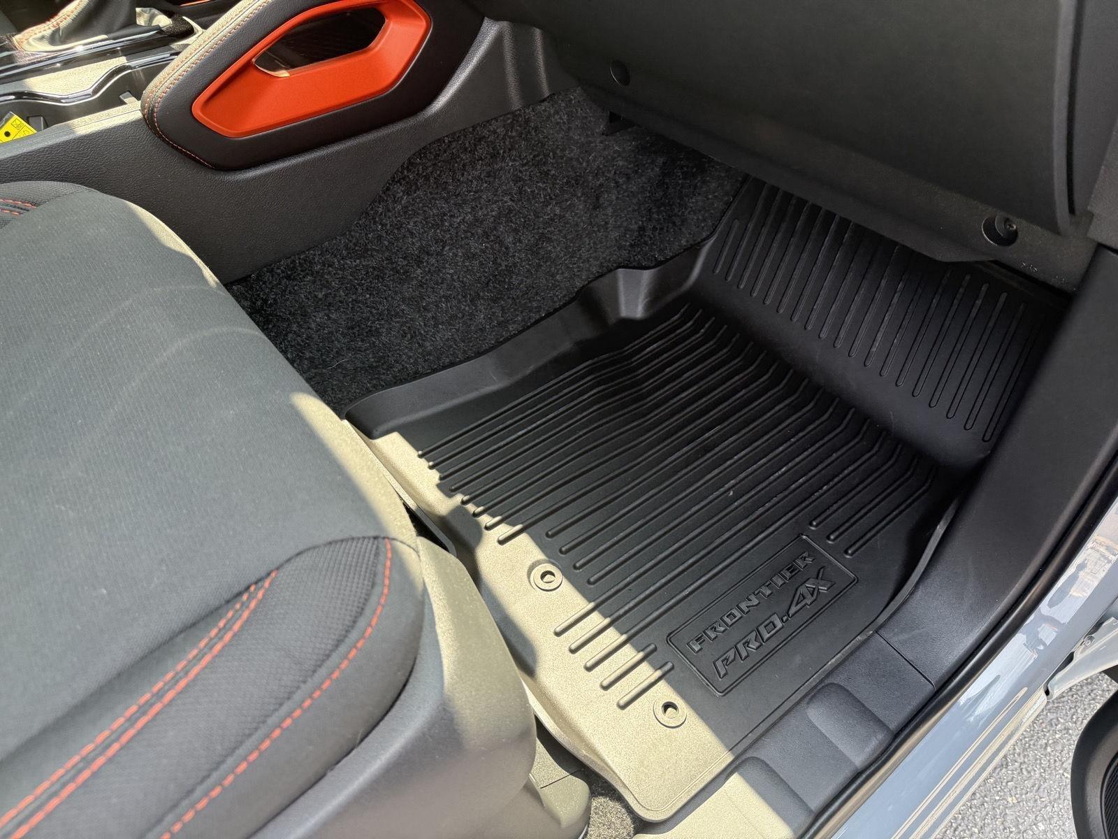Nissan Frontier PRO-4X Crew Cab 4WD 2024