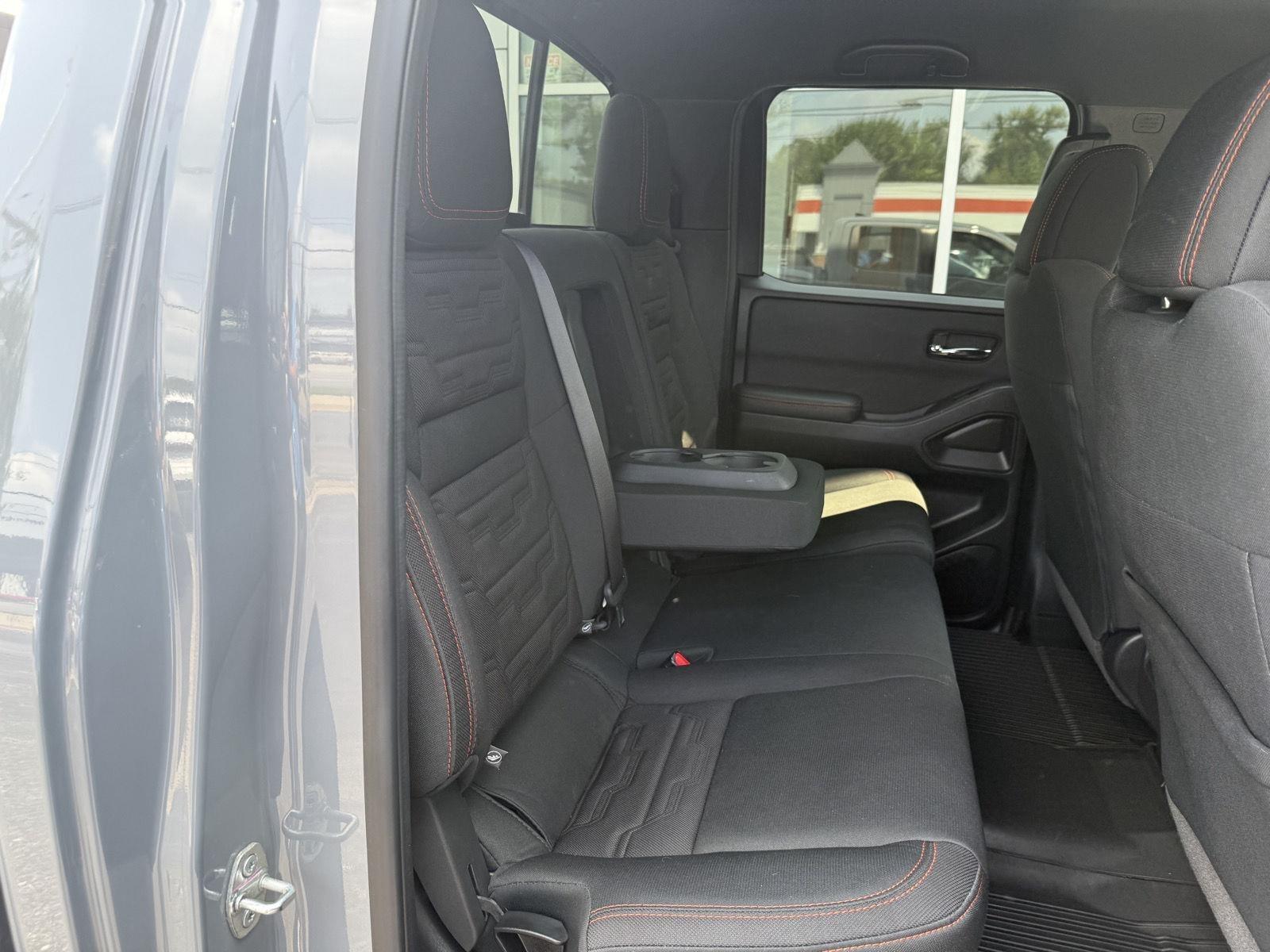 Nissan Frontier PRO-4X Crew Cab 4WD 2024