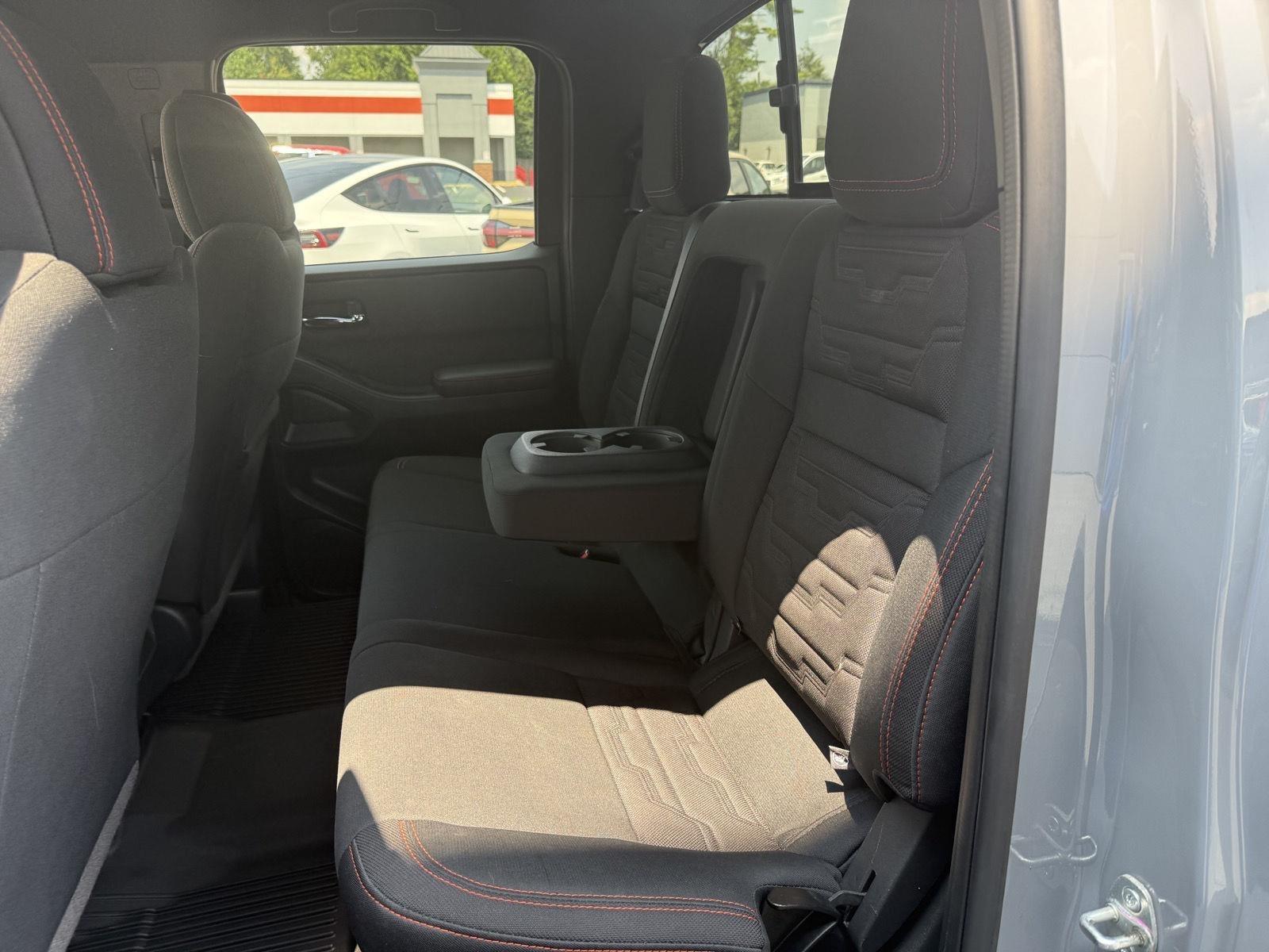 Nissan Frontier PRO-4X Crew Cab 4WD 2024