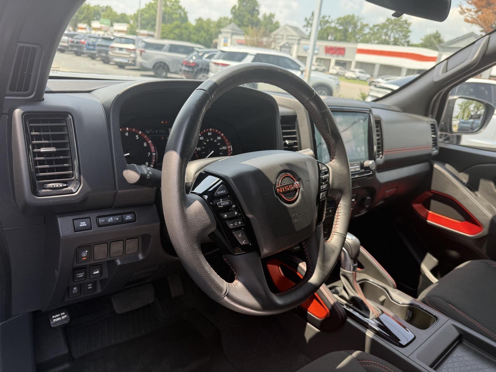 Nissan Frontier PRO-4X Crew Cab 4WD 2024