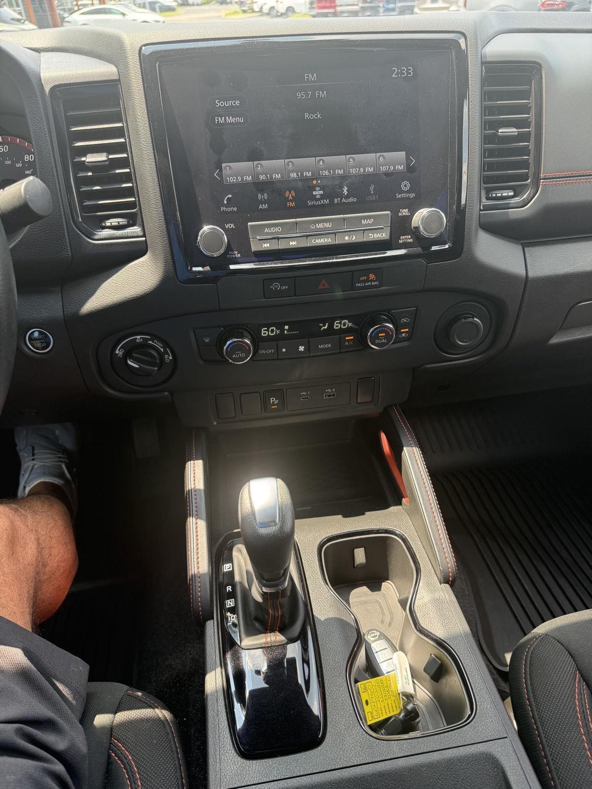 Nissan Frontier PRO-4X Crew Cab 4WD 2024